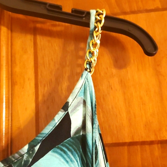 Cute Cold Shoulder Top - Picture 2 of 3